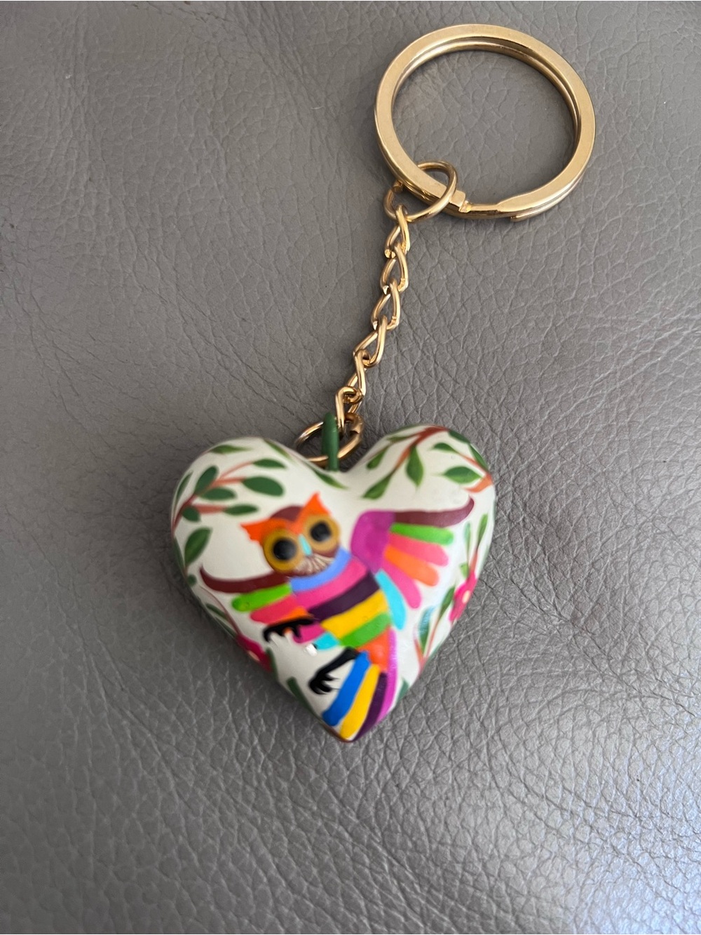 “Rainbow Owl”Maxwell & Williams ❤️-Shaped Multicolor Owl Keychain/zipper pull